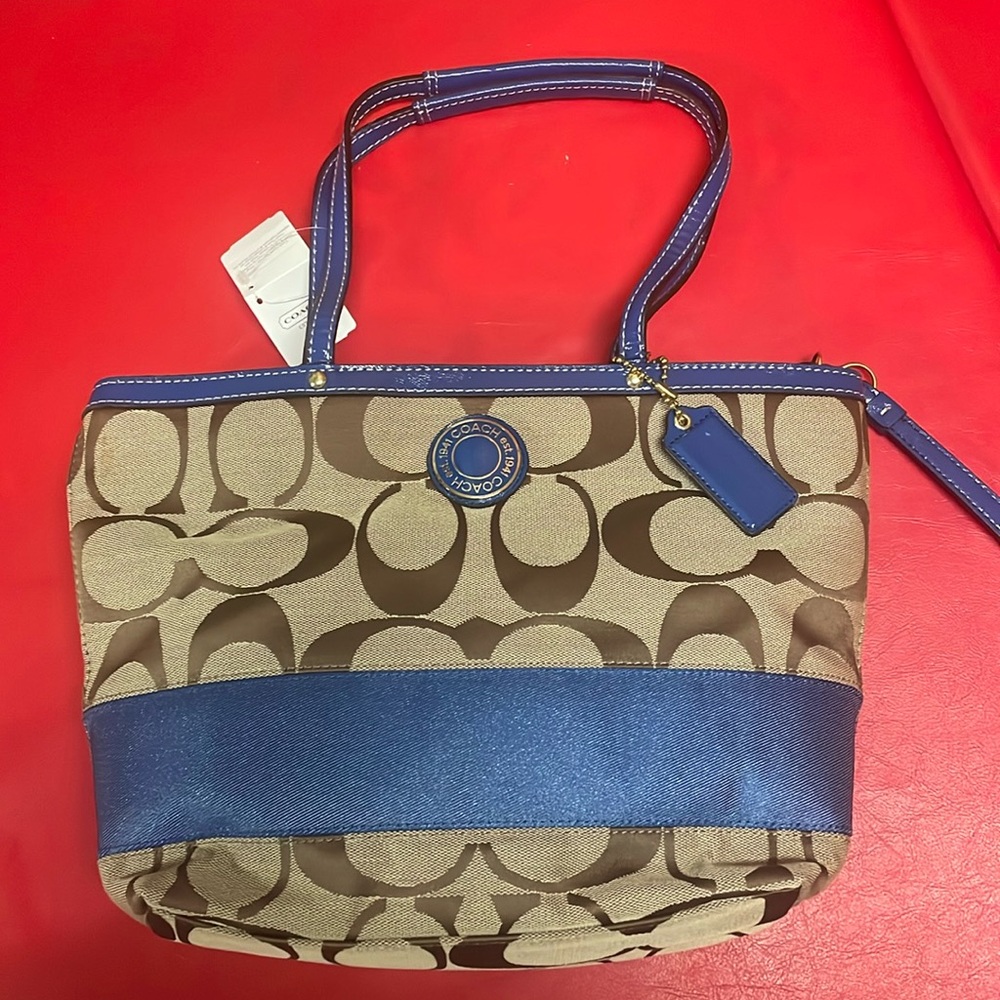 Coach tote. NWT.